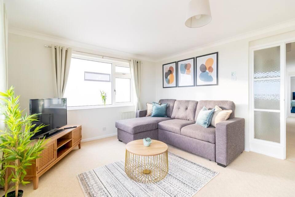 Incredible Sea View 2 Bedroom Beach Apartment Bournemouth Esterno foto