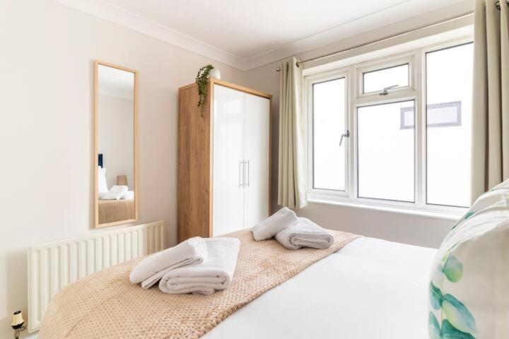 Incredible Sea View 2 Bedroom Beach Apartment Bournemouth Esterno foto