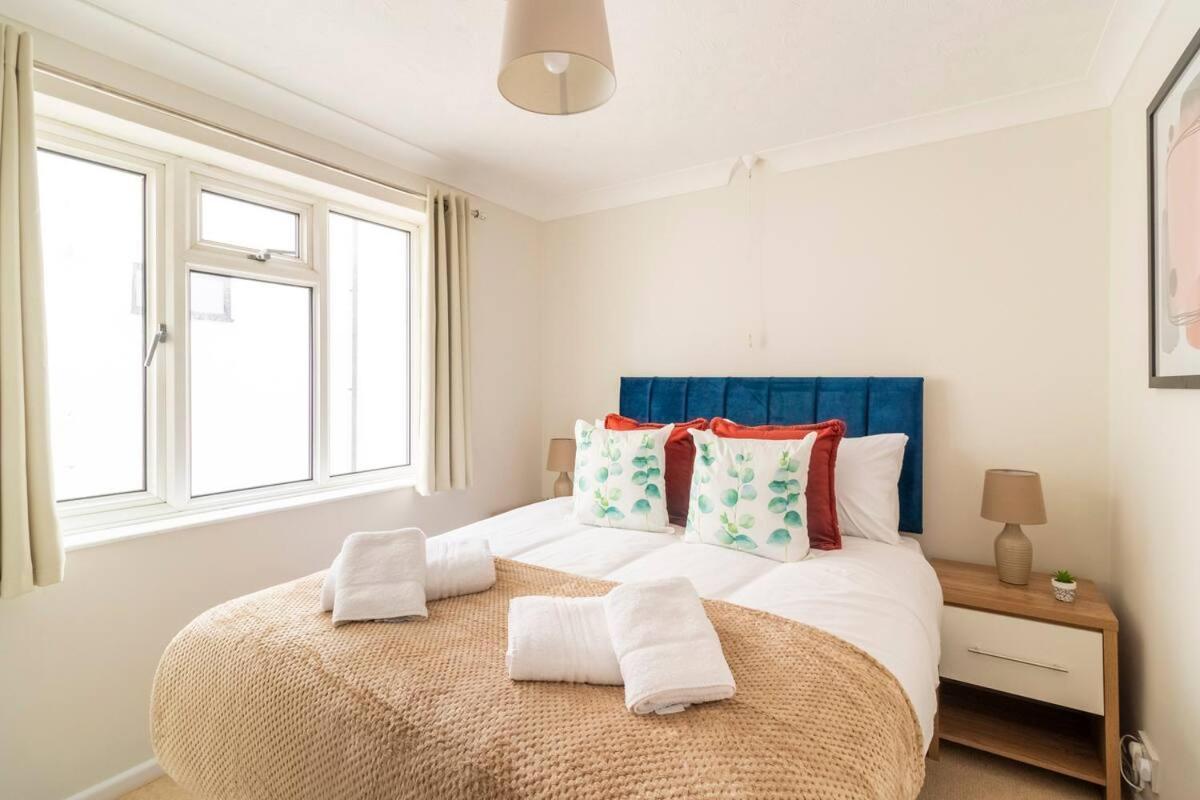 Incredible Sea View 2 Bedroom Beach Apartment Bournemouth Esterno foto